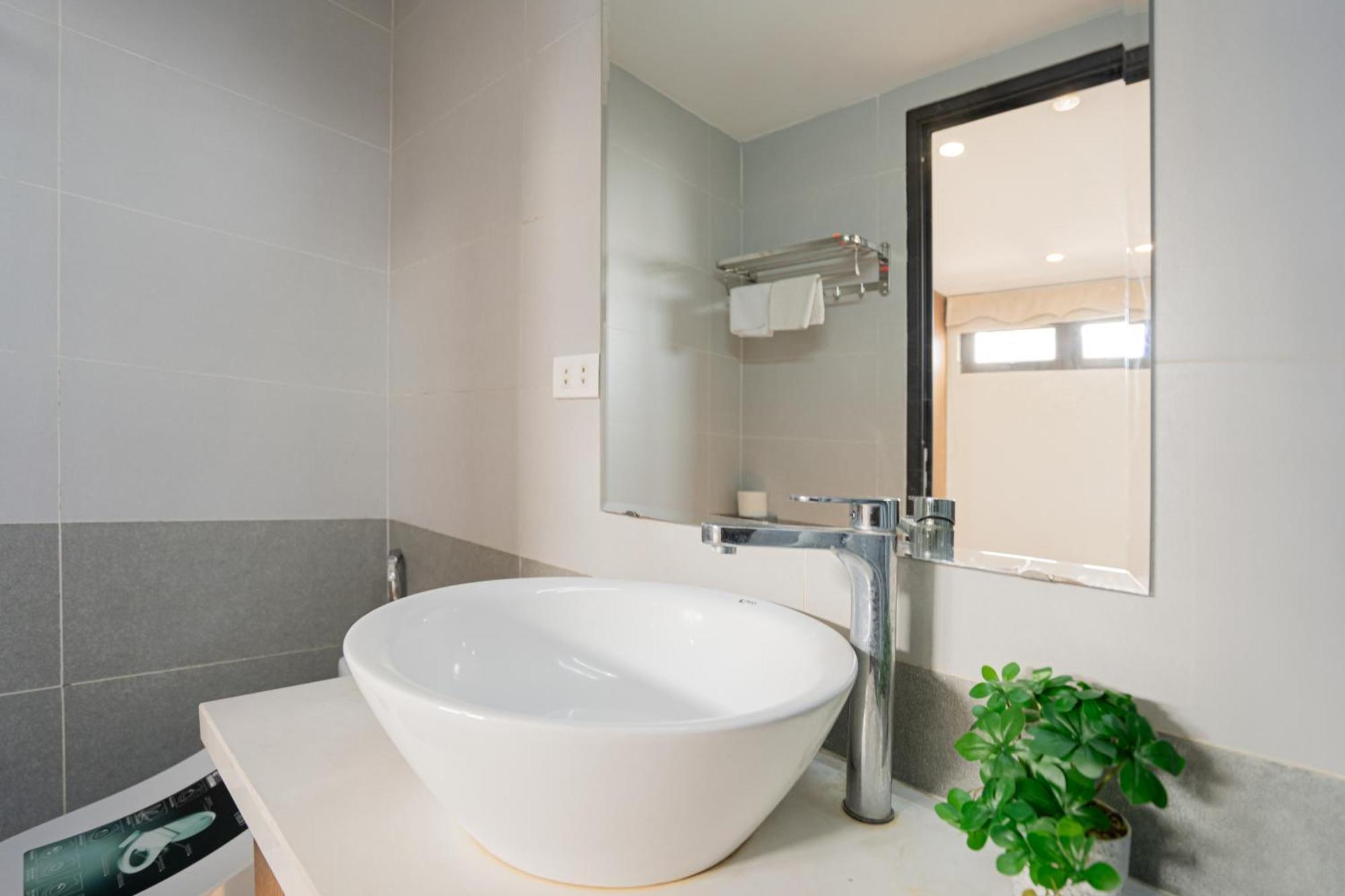 22Housing Hotel & Residence 60 Linh Lang هانوي المظهر الخارجي الصورة